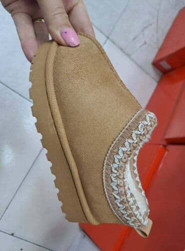 bench cizme: Ugg — 3