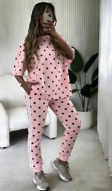 helanke za trudnice: Dvodijelni ženski komplet – majica i trenerka sa tufnama pamuk (pliš) — 1