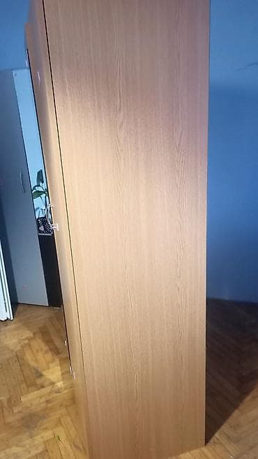 sterilizator za flasice: Dvoslojni garderober sa ogledalom - Dimenzije: visina 180 cm, širina — 3