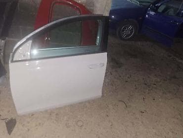 vezovi za bord: GOLF 6 PREDNJA LEVA VRATA ZA VOLKSWAGEN GOLF 6 OD 2009. DO 2012. GOD — 2