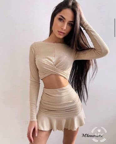 c a kombinezoni: A K C I J A.
1kom=1750 din
2kom=2400 din — 1