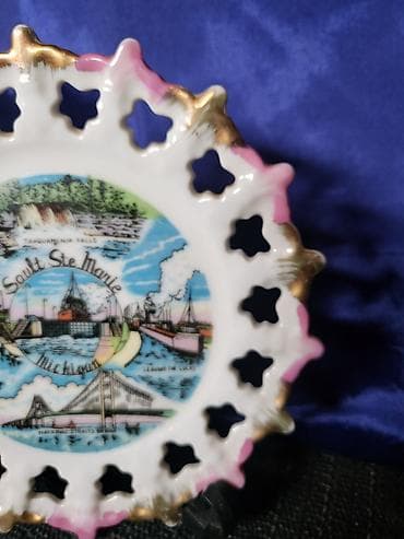 Rasveta: Tanjir nov za na zid, japanski porcelan iz 70ih. Micigen. Tanjir — 3