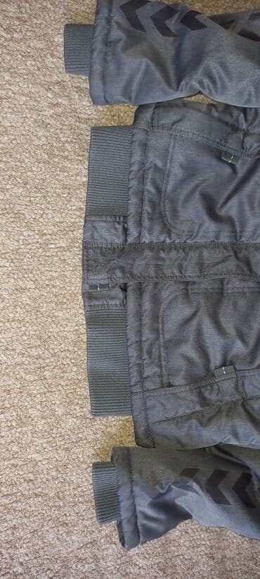 wintro jakne iskustva: Hummel, M (EU 38), Jednobojni, Sa postavom — 4