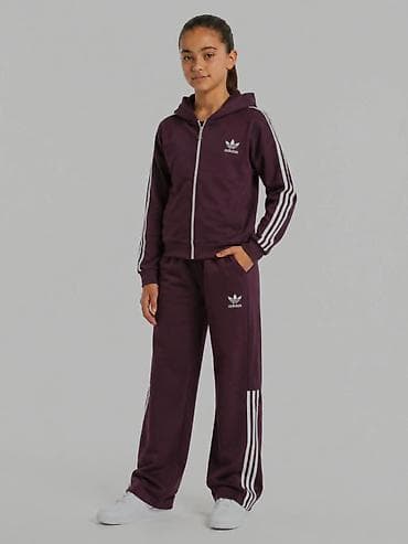 nike trenerka tech fleece: Pamucni kompleti 
Velicine 8, 10, 12, 14
Cena 2900 din — 2