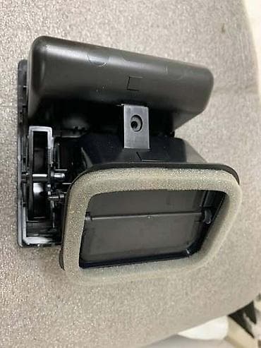 marker za gume: VENTILACIONI OTVOR ZA VOLKSWAGEN MULTIVAN - 7E0819204H | — 2