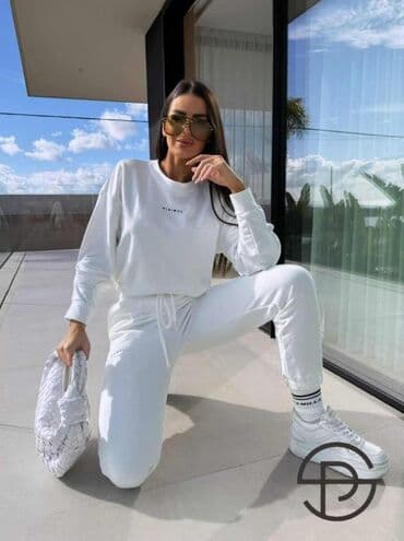 tech fleece s: Ženski komplet trenerke – duks i donji deo - Kroj: opušten duks sa — 2