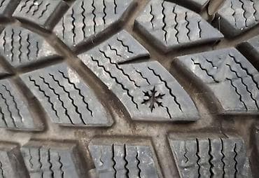 sloba auto ruma: GOODYEAR 215/65 R16 ZIMSKA | dve gume sa slike, cena za obe 100 — 2