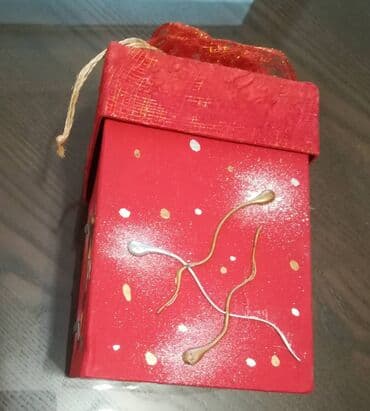 cinije za kolace: Decoration box, color - Red, Used — 8