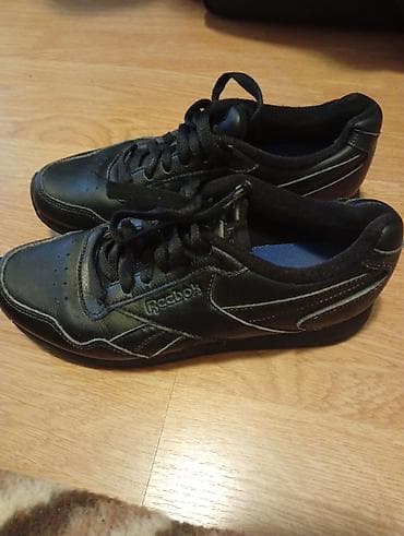 Reebok dećje patike – crne - Model: klasične Reebok lifestyle/retro