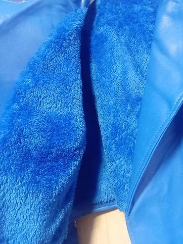 Zimske jakne: Ženska kraća jakna potpuno nova efektnoj kraljevsko plavoj boji — 1