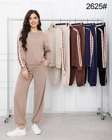 Women's Footwear: Komplet: 3200 dinara — 3