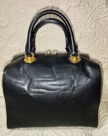 love moschino torbe: Moschino prelepa crna torba Efektna i nesvakidašnja Moschino torba u — 2