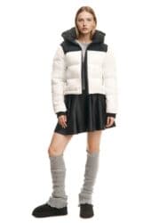 pull and bear prsluci: Zimska jakna sa kapuljačom, dvoslojni dizajn u crno-beloj kombinaciji — 5