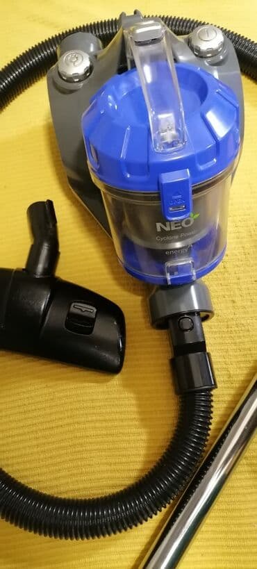 Handheld Vacuum Cleaners: Usisivač VIVAX bez kese ispravan i kompletan
 Mirjevo — 6