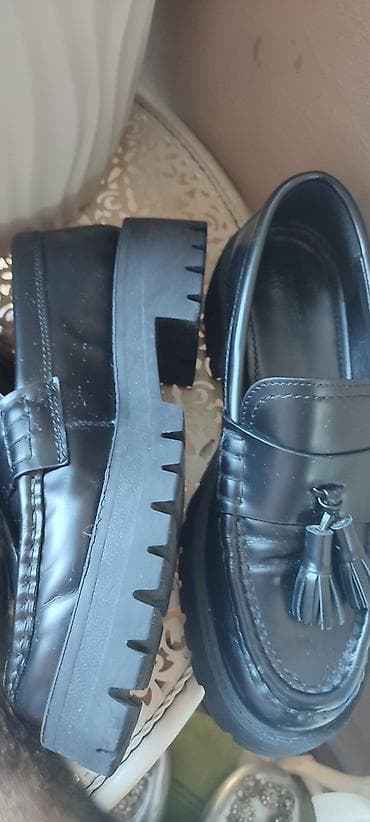 cipele zenske mokasine: Massimo Dutti br 37,ug23,kozne,visoki sjaj,preudobne,kao nove.Teget — 2