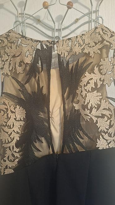 lila haljine: Haljina crna NOVA iz Italije sa zlatno krem crnom cipkom, na grudima — 5