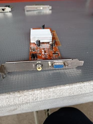 Auto elektronika: ASUS AGP grafička kartica sa pasivnim hlađenjem - Interfejs: AGP 8x — 2