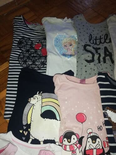 kompleti od tvida: Bluzice vel prvi i drugi red110, treci 110-116 i dve 122-128, H&M — 2
