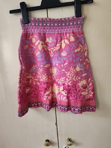 roze odelo: Pletena suknja sa floralnim žakard dezenom - Model: A-kroja, blago se — 1