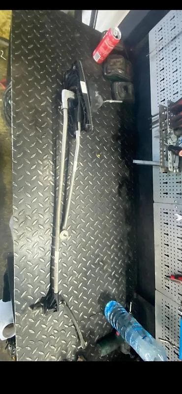 skretnica za bas: AUDI Q5 DELOVI BIRAC BRZINA SALT HEBLA 8R0711025D | Aidi delovi — 2