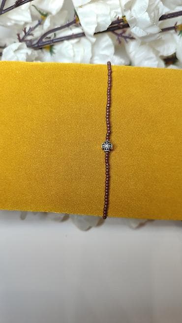 dzepni sat cena: Ručno rađena minimalistička narukvica od sitnih perlica. - Materijal — 2