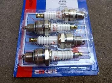 prekidac za motor: NOVO SVECICE ZA FICU ZASTAVA 750 KRACI NAVOJ | Nov set F65P Delovi — 2
