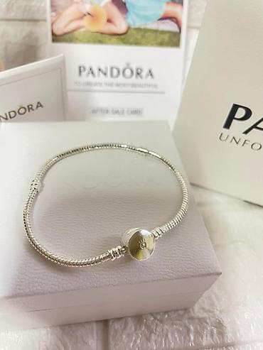 skupe narukvice: Pandora narukvica Vel:21cm Cena:1700din (Samo narukvica bez — 6