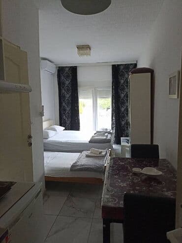 Donji delovi trenerke: 1 soba — 4