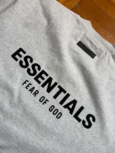 ronaldov dres: ESSENTIALS Fear of God majica kratkih rukava - Model: ESSENTIALS by — 2