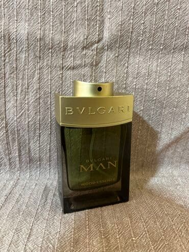 Lepota i nega: Bvlgari Wood Essence 100ml
Muški Parfem
Novi
Original — 2
