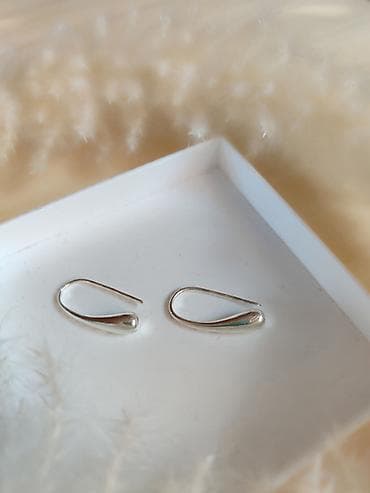 Kaiševi: Minđuše Zig 925 - Materijal: srebro 925 - Dizajn: elegantne — 1