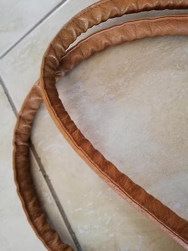 sanel torba cena: Kozna tašna
RASPRODAJA sa mog naloga. Saljem post expresom — 3