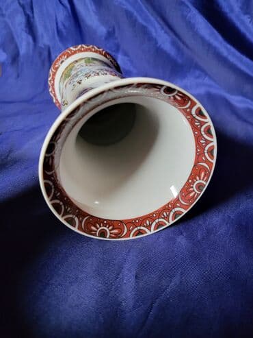 new tekstil: Vaza nova 70te,rucno oslikana Istocna Nemacka. Porcelanska — 9