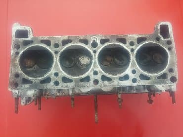 poklopac glave motora: Glava motora Lada 2105,2107 Riva motor 1300 cm3 broj 3. Skinuto sa — 9