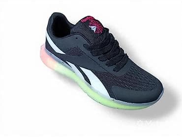 polo sport: Sportska patika Reebok (crna sa belim detaljima) - Model — 1