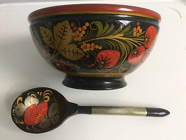 Stari drveni Ruski suveniri Stari drveni Ruski suveniri rucno oslikani