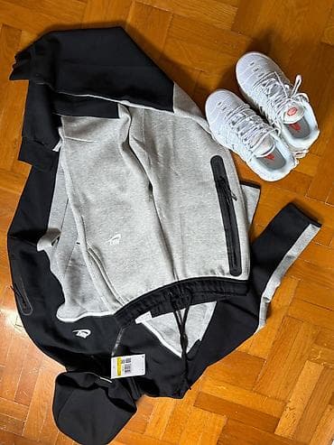 patrolne sape odeca: Nike komplet – dukserica sa kapuljačom i donji deo trenerke + patike — 1