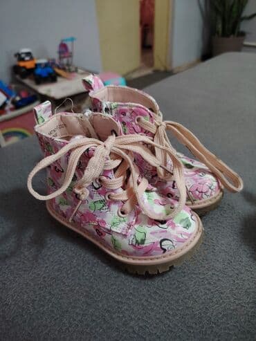 nike deca: Dečije čizmice – roze sa šarenim printom, broj 22-23 - Model: duboke — 2