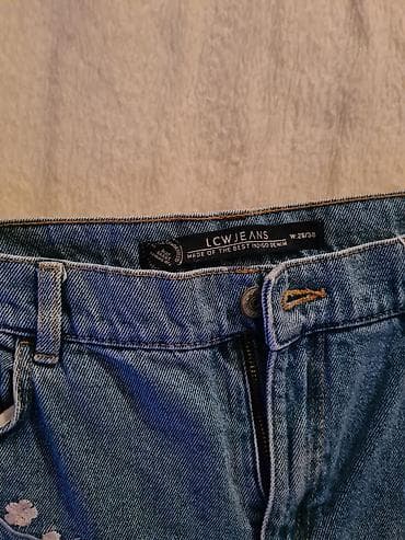 zara pantalone moje krpice: Ženske skinny farmerke LCW JEANS sa cvetnim detaljima i efektom — 3