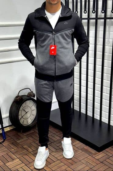 zimske jakne c a: Nike muška trenerka 

Novo
Pamuk
Veličine m l xl 2xl — 8