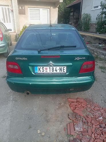 tapacir golf 4: Citroën Xsara – hečbek, zelena boja, 5 vrata. - Motor: benzinski — 4