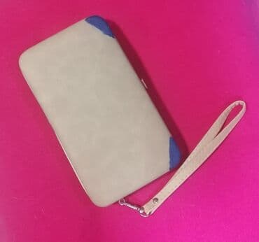 Kaiševi: Torbica tri u jednom. Ima pregrade za novac, dokumenta, i deo za — 3