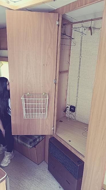 polovne kamp prikolice do 500 evra: Turistička kamp prikolica – retro enterijer sa dnevnim boravkom i — 5