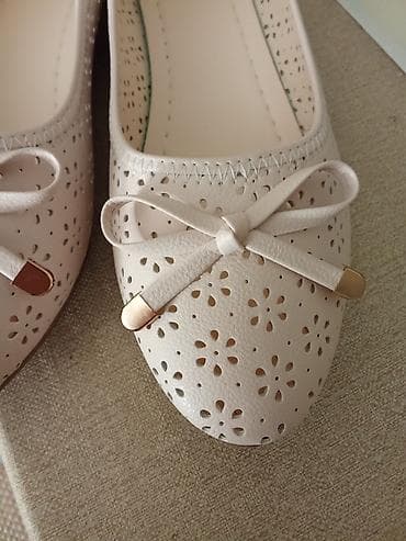 via spiga zenske cipele: Nove prelepe bež baletanke 40 broj. Unutrašnje gazište 25,5cm — 3