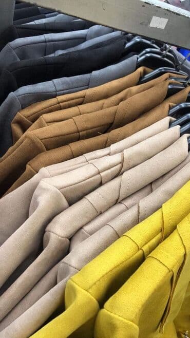 poslovna torba ženska: A K C I J A.
Haljina
2300 din — 4