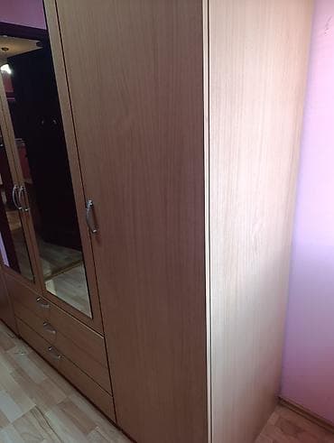 malm komoda: Garderober
200x200x60,5cm
Hitna prodaja 
Bg Banjica — 5