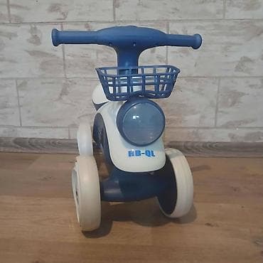 lidl igračke za decu: Motor guralica sa zvucnim i svetlosnim efektima

4.799 din🦄 — 7
