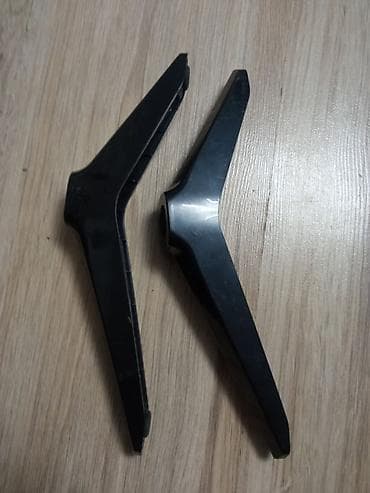 a8 dimenzije: Plastične nogice za TV/monitor – set od 2 komada - Univerzalne — 3