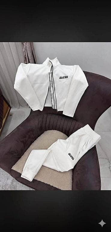 Lične stvari: Nove ženske trenerke S,M,L,XL, XXL veličine za 4100 din
pb — 4