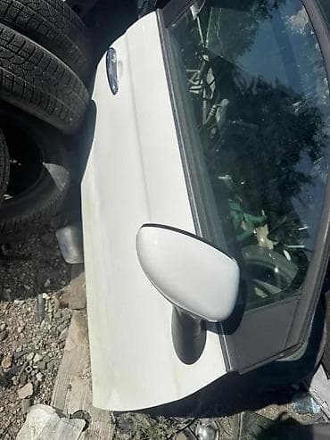 grejac sedista za kola: FIAT 500VRATA RETROVIZOR BELA, CRVENA BOJA KOMPLETNA KOLA | Fiat — 1